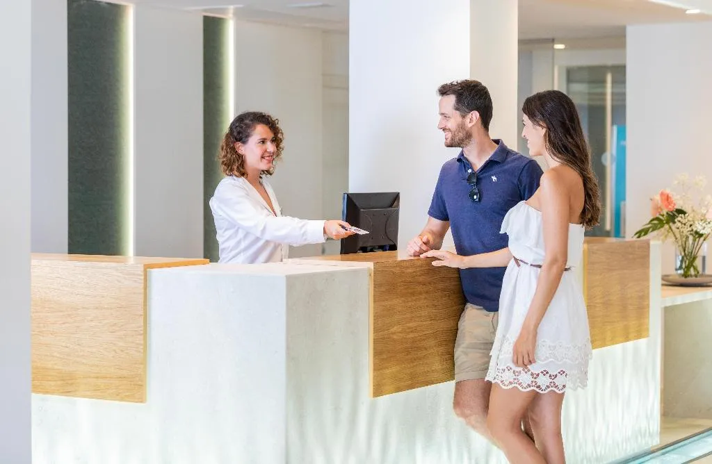 Lobby, JS Yate, Majorca