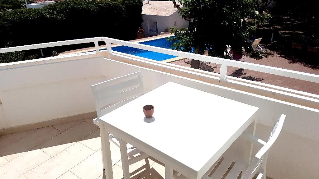 DOUBLE WITH SHARED BATHROOM Room, Starbal, Menorca