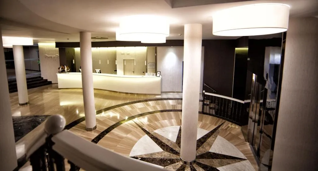 Lobby, Parque Real, Madrid