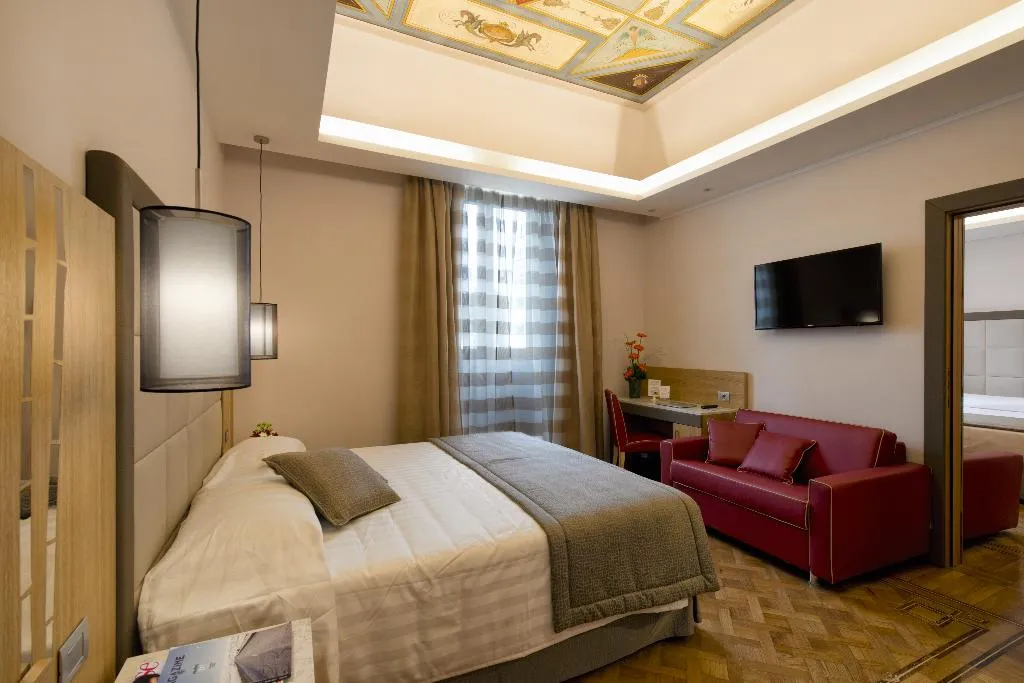DOUBLE DELUXE WITH VIEWS Room, Giolli Nazionale, Rome