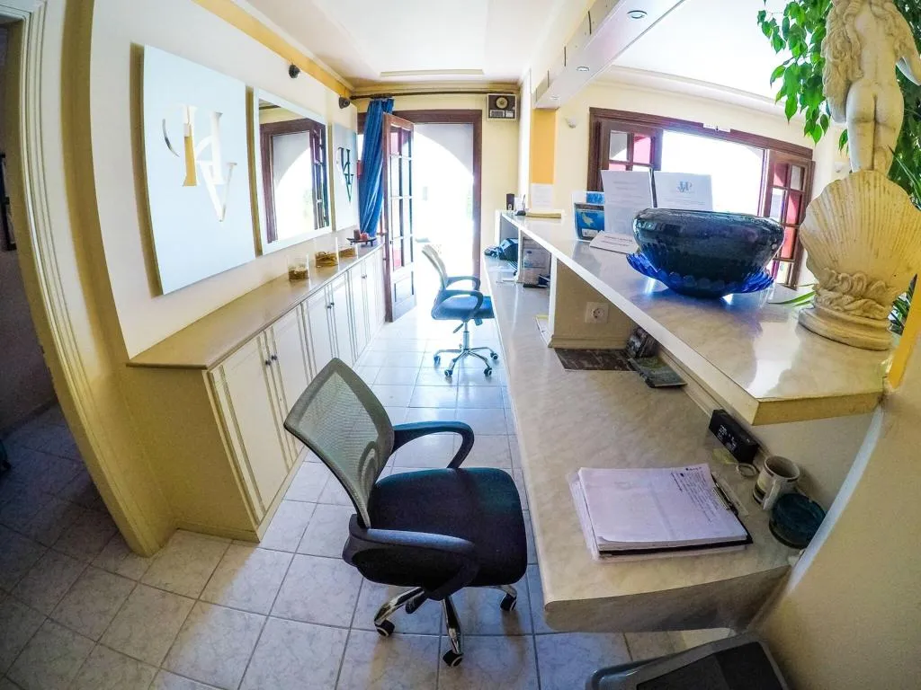 Lobby, Vanessa, Zante