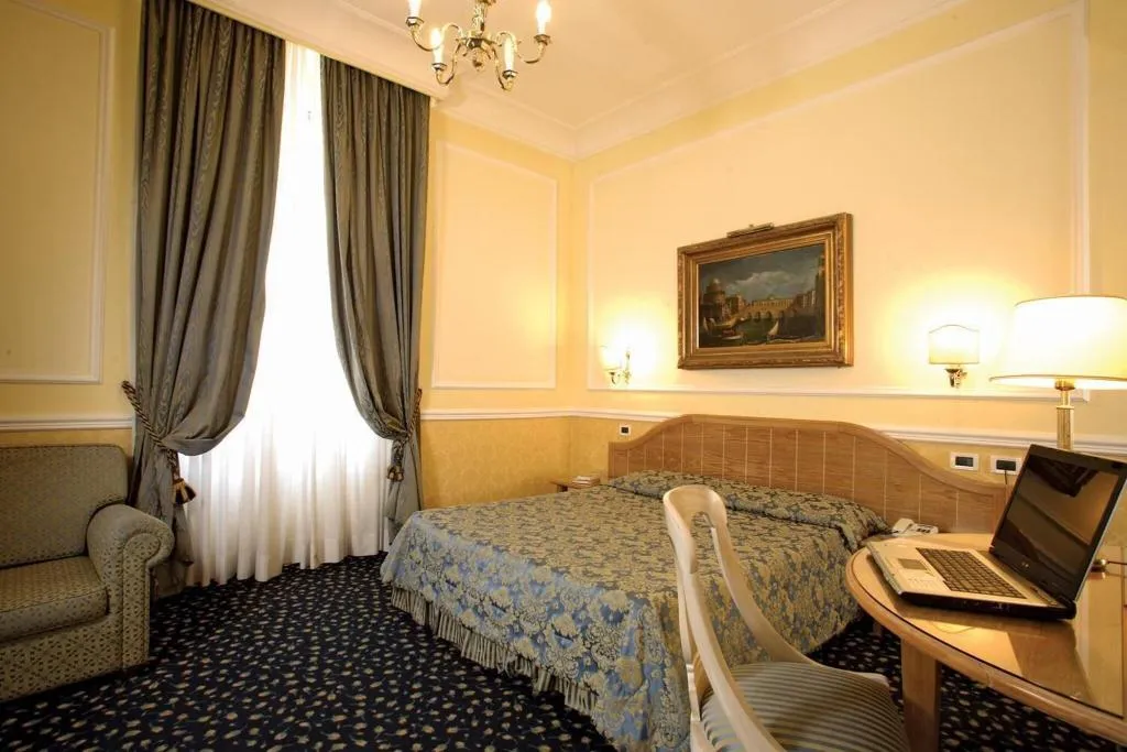 Room, Giglio Dell'Opera, Rome