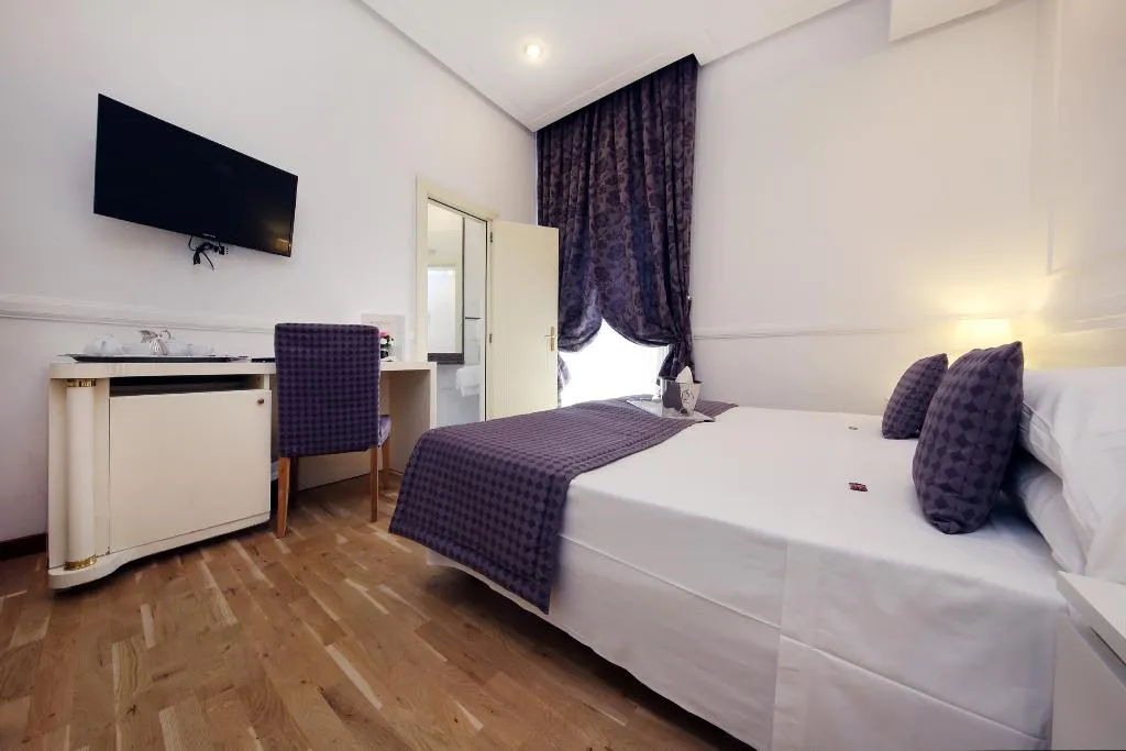 Room, Traiano, Rome