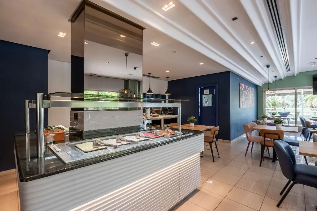 Restaurant, Travelodge Alicante Puerto, Costa Blanca