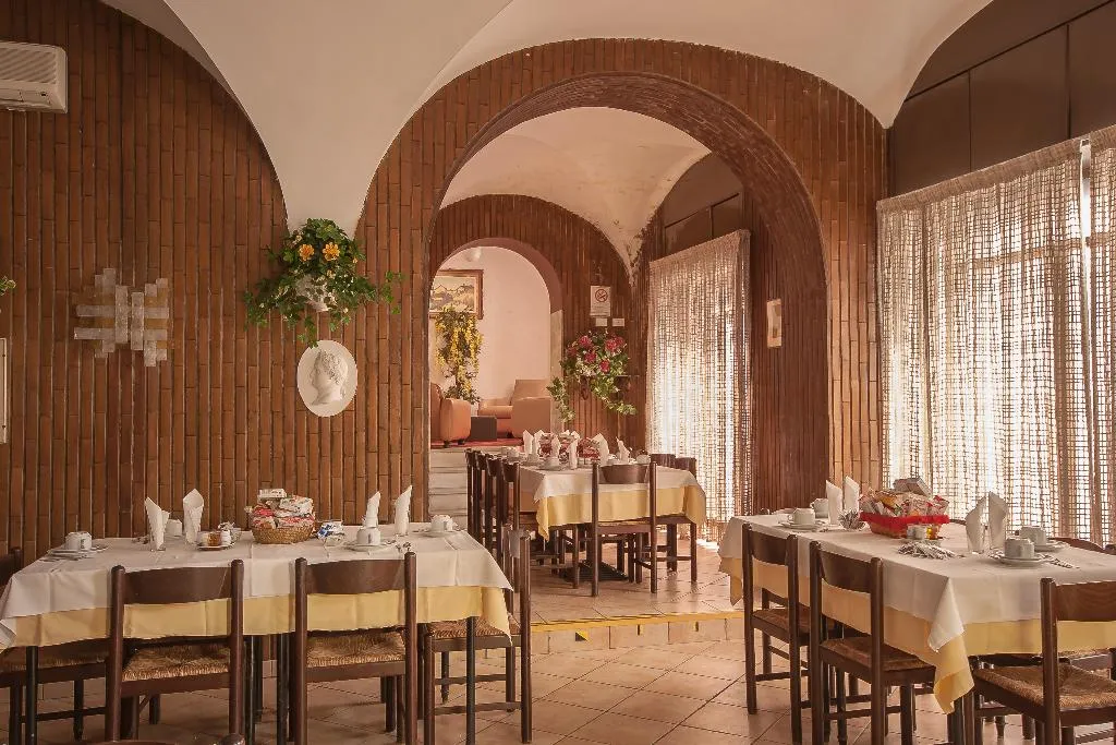 Restaurant, Tirreno, Rome