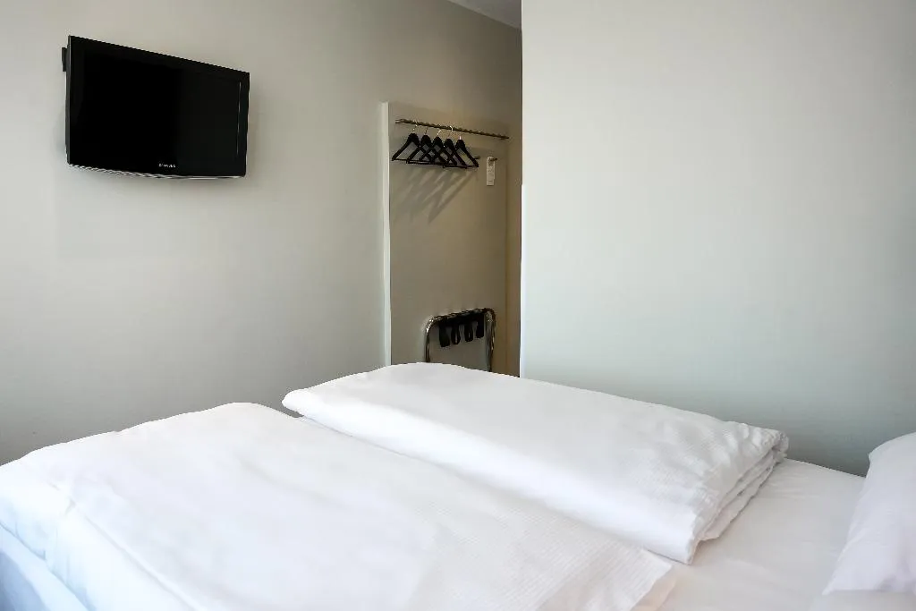 DOUBLE STANDARD Room, Sylter Hof Berlin, Berlin