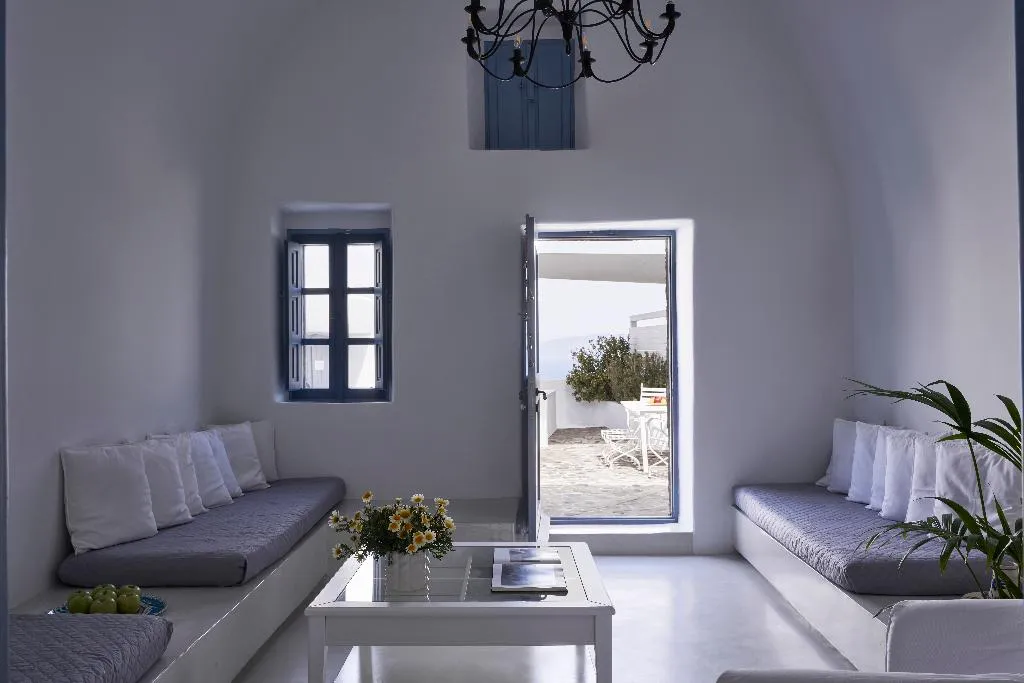 SUITE GRAND Room, Fava Eco Suites, Santorini
