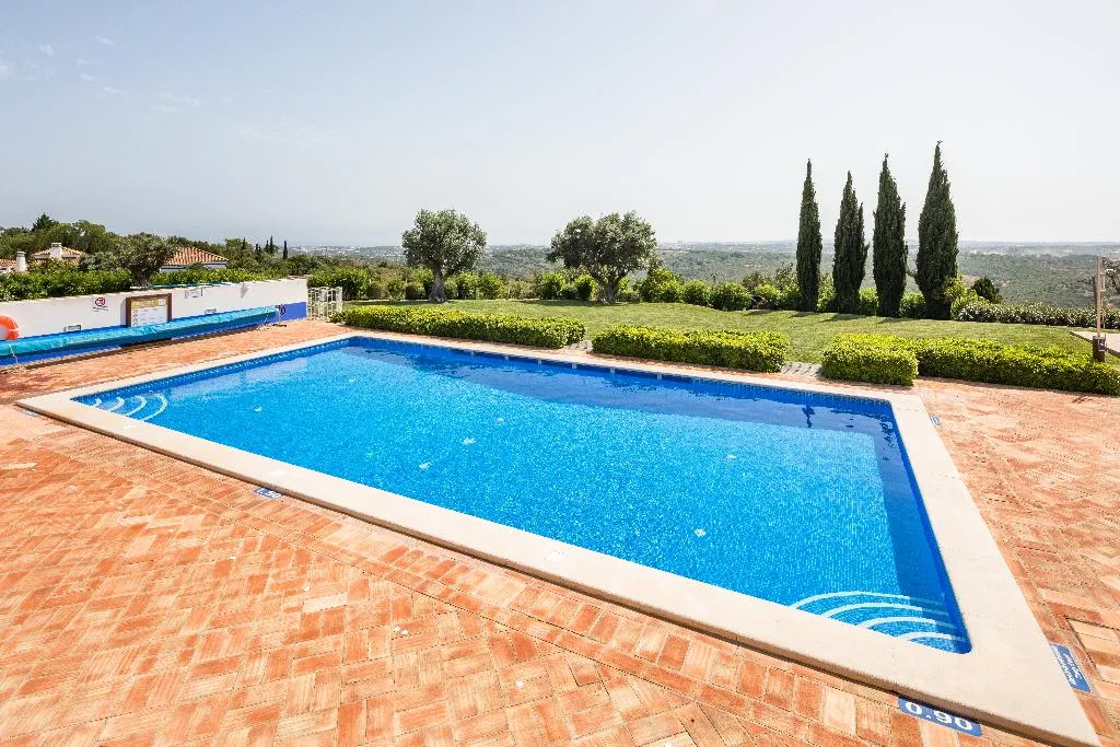VILLA THREE BEDROOMS Room, Shantivillas, Algarve