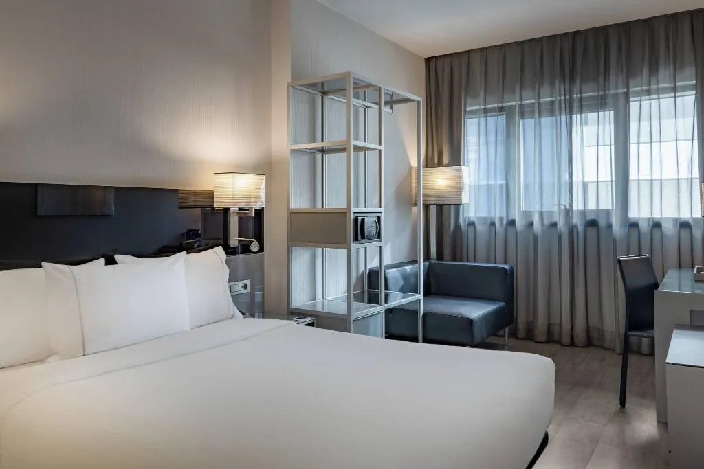 DOUBLE KING SIZE BED Room, Ac Madrid Atocha, Madrid