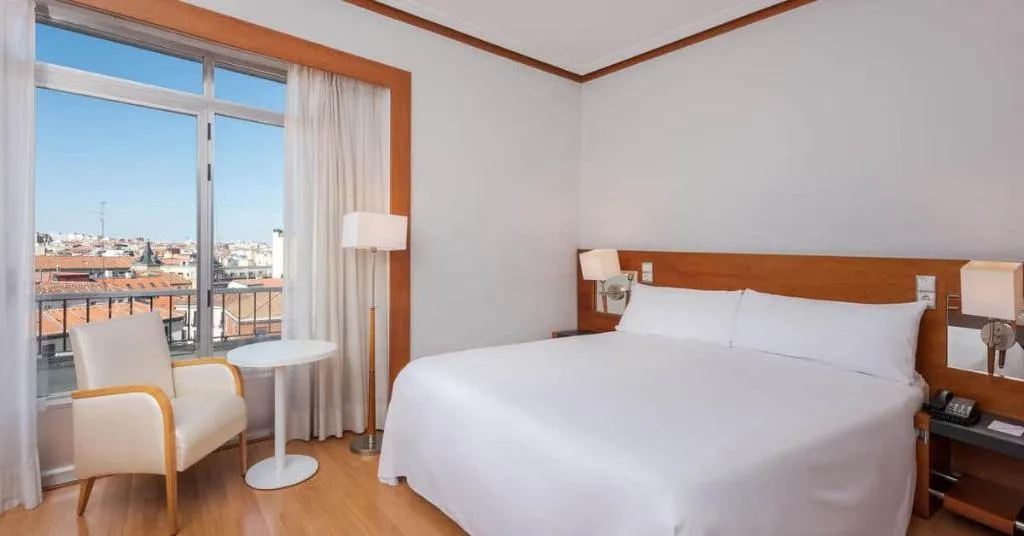 Room, Hotel Madrid Plaza de España Affiliated by Meliá, Madrid
