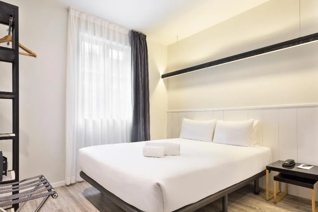 DOUBLE SINGLE USE STANDARD Room, Acta bcn 40, Barcelona