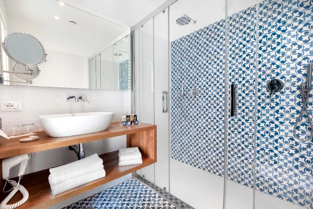 DOUBLE SUPERIOR WITH BALCONY Room, Atlantic Palace, Naples