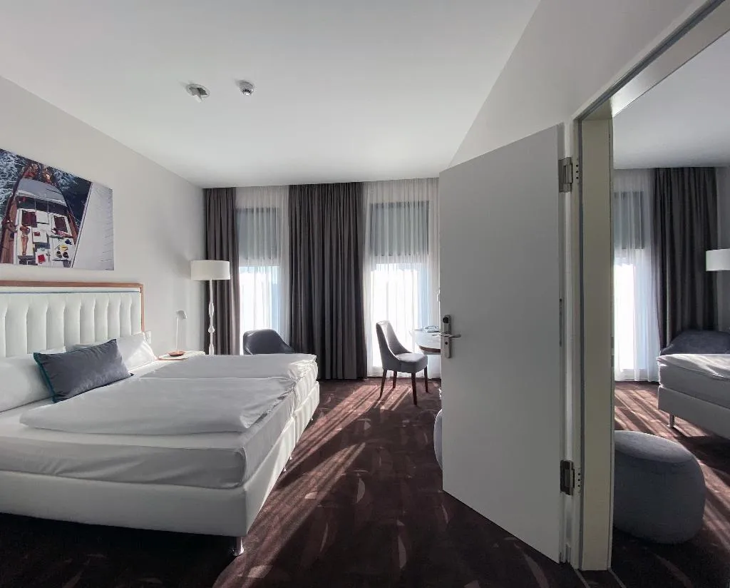 JUNIOR SUITE STANDARD Room, Hotel Moa Berlin, Berlin