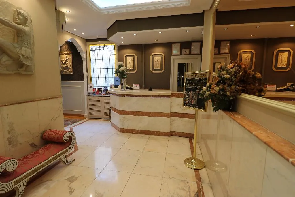 Lobby, Hostal Hispano-Argentino Gran Via, Madrid