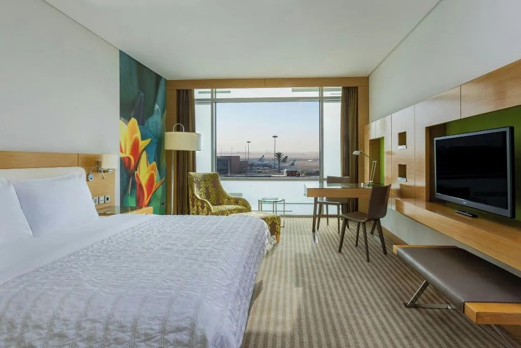 DOUBLE CLUB KING BED Room, Le Meridien Cairo Airport, Cairo
