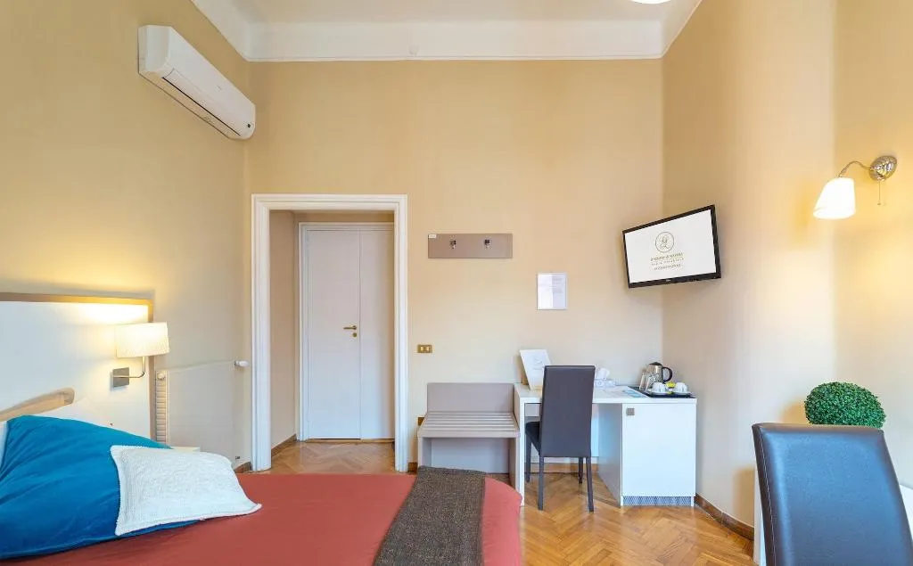 Room, B&B Il Ventre di Napoli, Naples