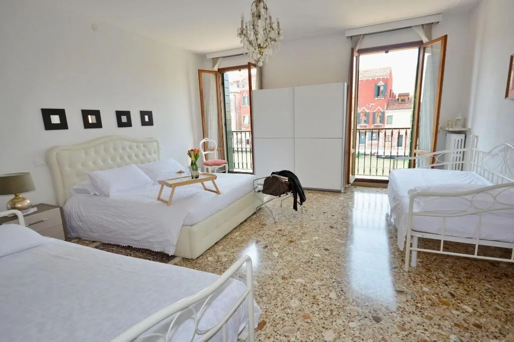 Room, Venice My Friends Canal View, Venice