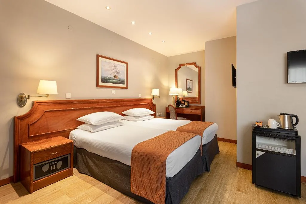 SUITE TWO BEDROOMS Room, Holiday Inn Thessaloniki, Halkidiki