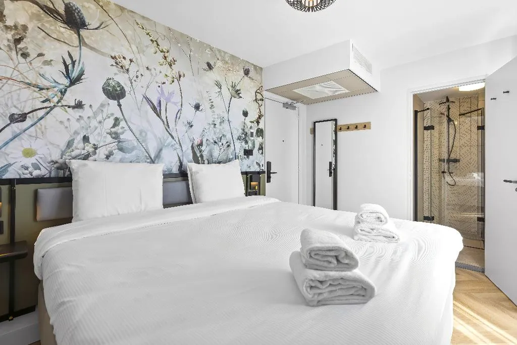 DOUBLE KING SIZE BED Room, Dutch Design Hotel Vondelpark, Amsterdam