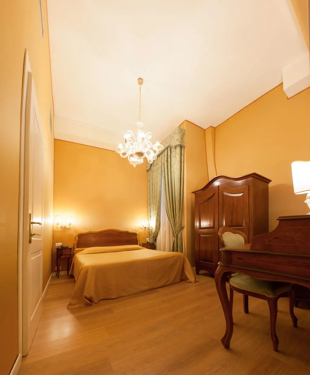 DOUBLE STANDARD Room, Hotel Locanda Canal, Venice
