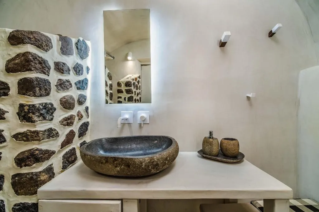 Room, Solstice Luxury Suites, Santorini