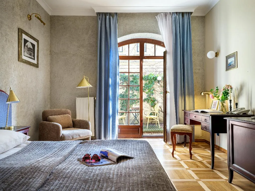 DOUBLE SUPERIOR Room, Hotel Maltanski, Krakow