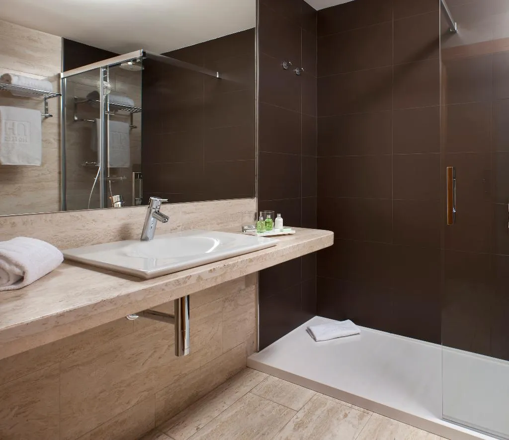 TRIPLE STANDARD Room, NH Madrid Ventas, Madrid