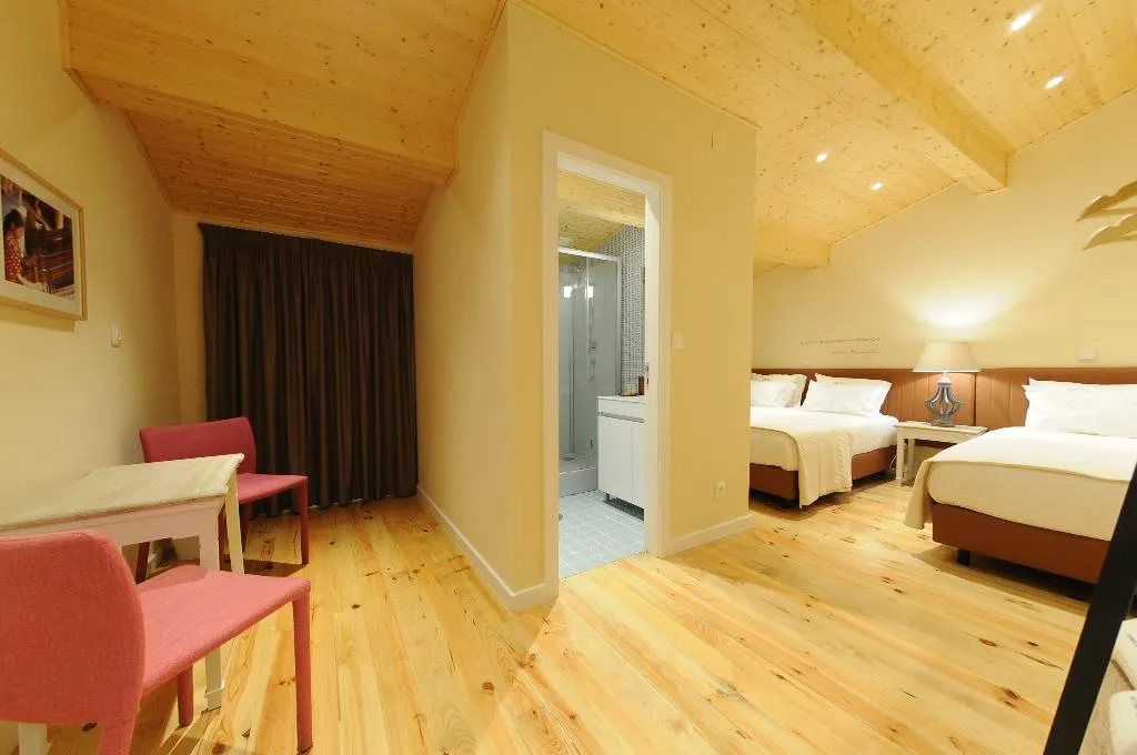 TRIPLE COMFORT Room, Naya - Downtown Guesthouse, Porto