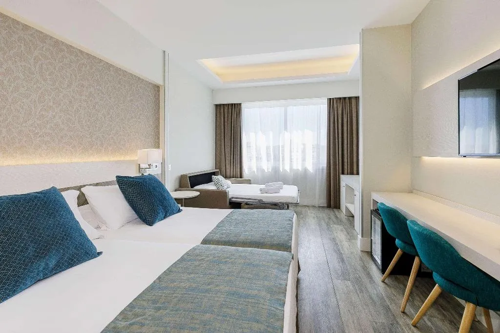 FAMILY ROOM STANDARD Room, Sol Torremolinos Don Pablo, Costa Del Sol