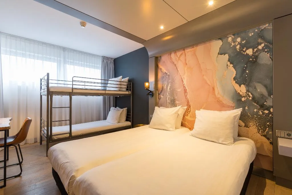 FAMILY ROOM STANDARD Room, Leonardo Hotel Almere City Center, Amsterdam