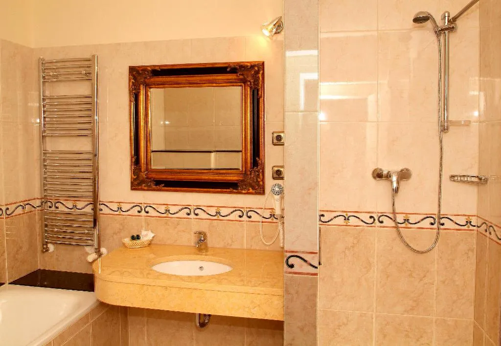 APARTMENT STANDARD Room, Elysee Hotel Prague, Prague