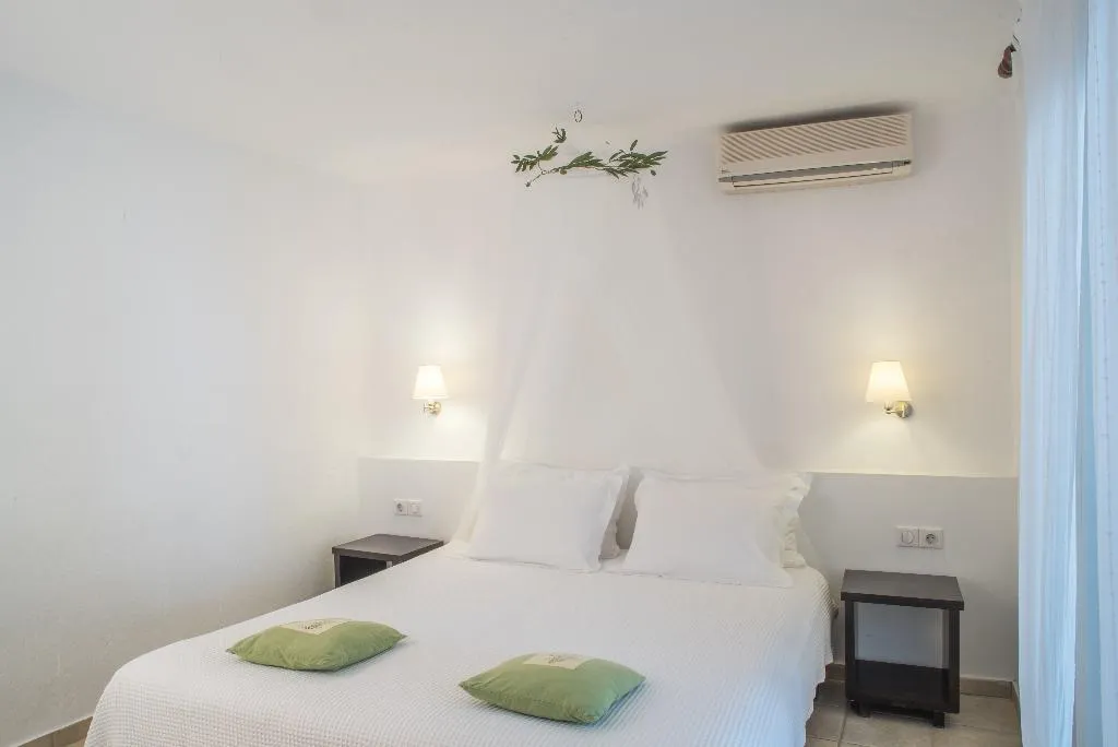 FAMILY ROOM TWO BEDROOMS Room, Skiathos Holidays Hotel, Skiathos