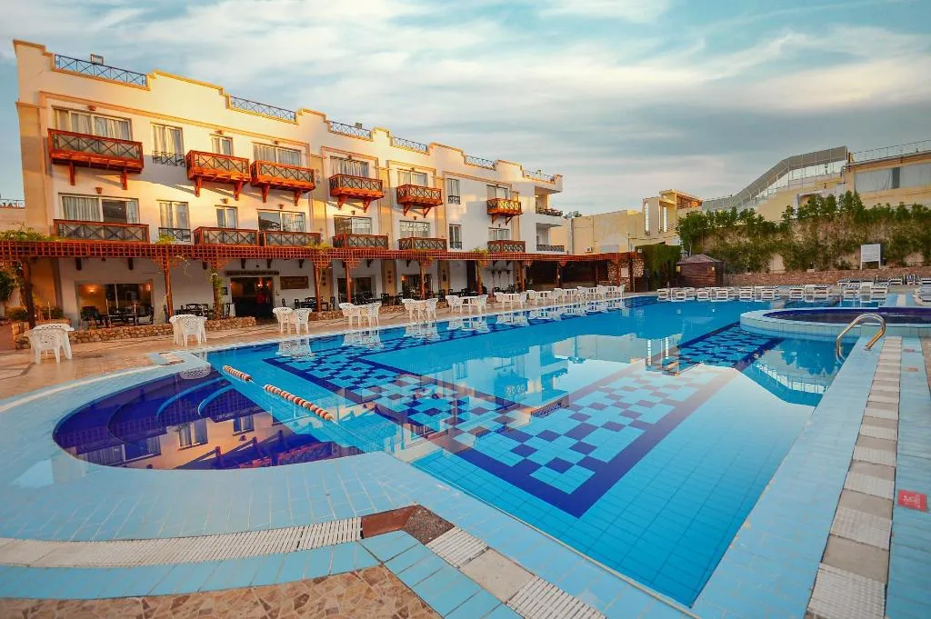 Pool, Falcon Naama Star Hotel, Red Sea Riviera