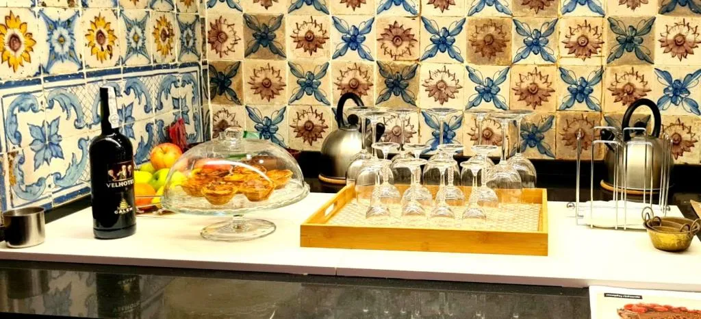 Restaurant, LeL Madalena GuestHouse, Lisbon
