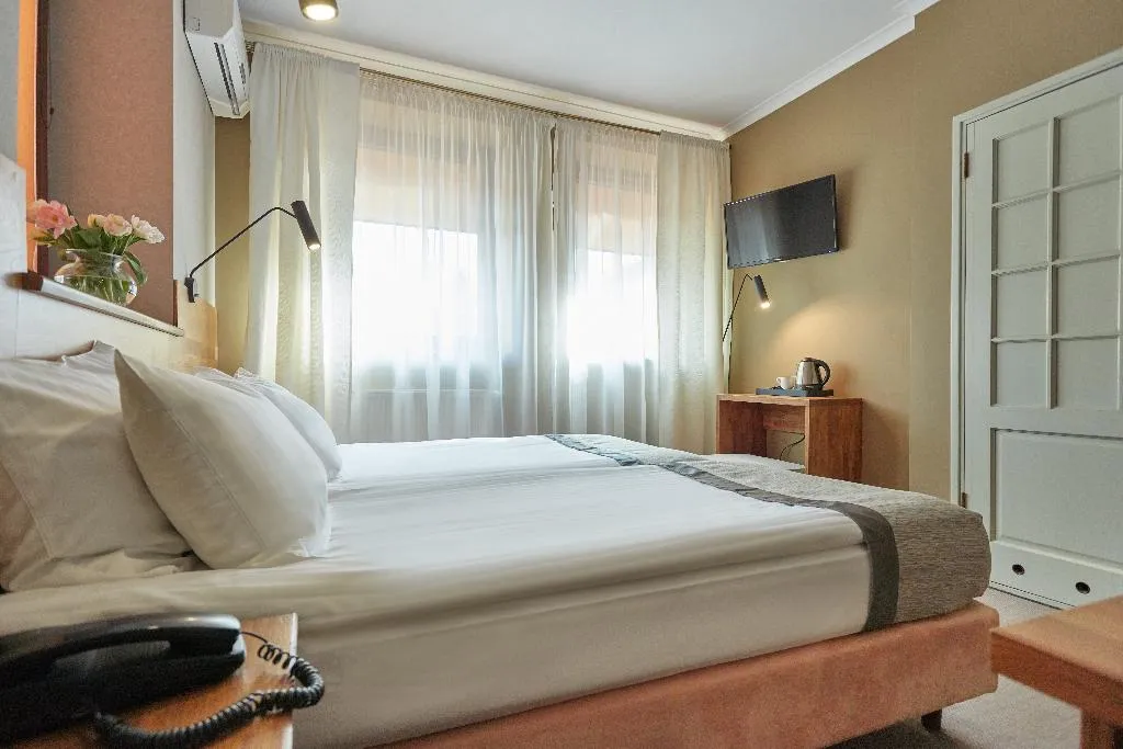 Double or Twin STANDARD Room, Batory, Krakow
