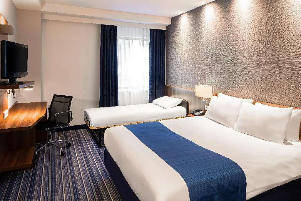 TRIPLE STANDARD Room, Holiday Inn Express Amsterdam-South, Amsterdam