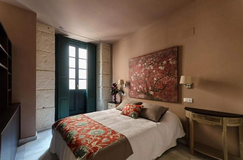 Room, Luces De Catedral, Costa Blanca