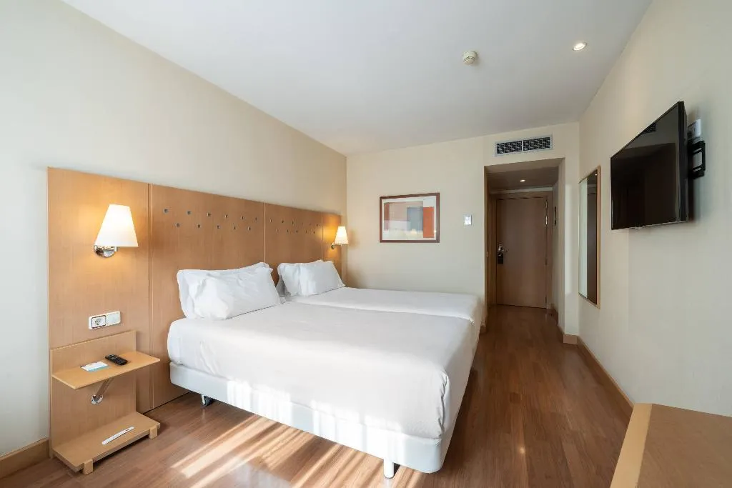 Room, Catalonia La Maquinista, Barcelona