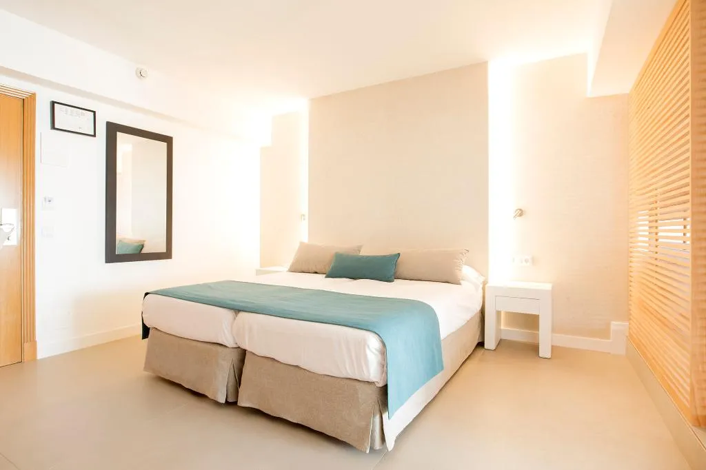 SUITE WITH TERRACE Room, Cosmopolitan, Majorca