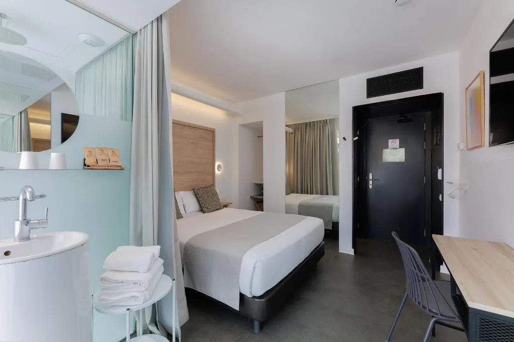 DOUBLE STANDARD Room, Casa Lit Barcelona, Barcelona