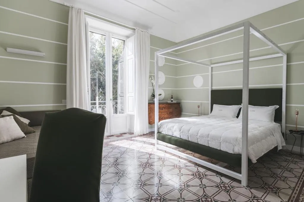 Room, Euterpe L.H.T., Catania