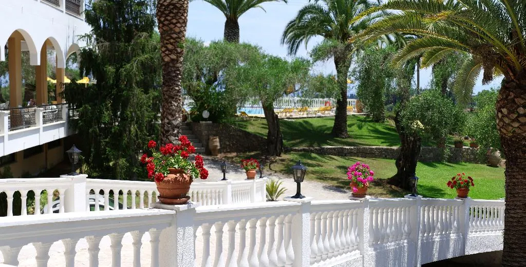 Terrace, Paradise Hotel Corfu, Corfu