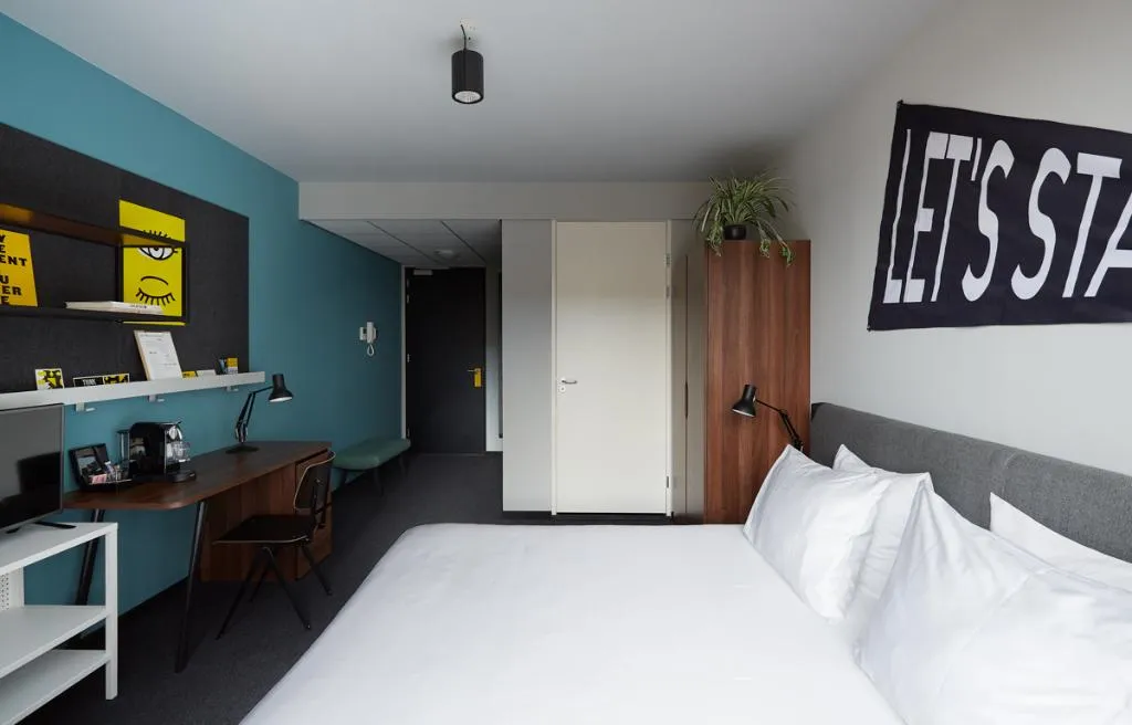 DOUBLE KING SIZE BED Room, The Social Hub Groningen, Amsterdam