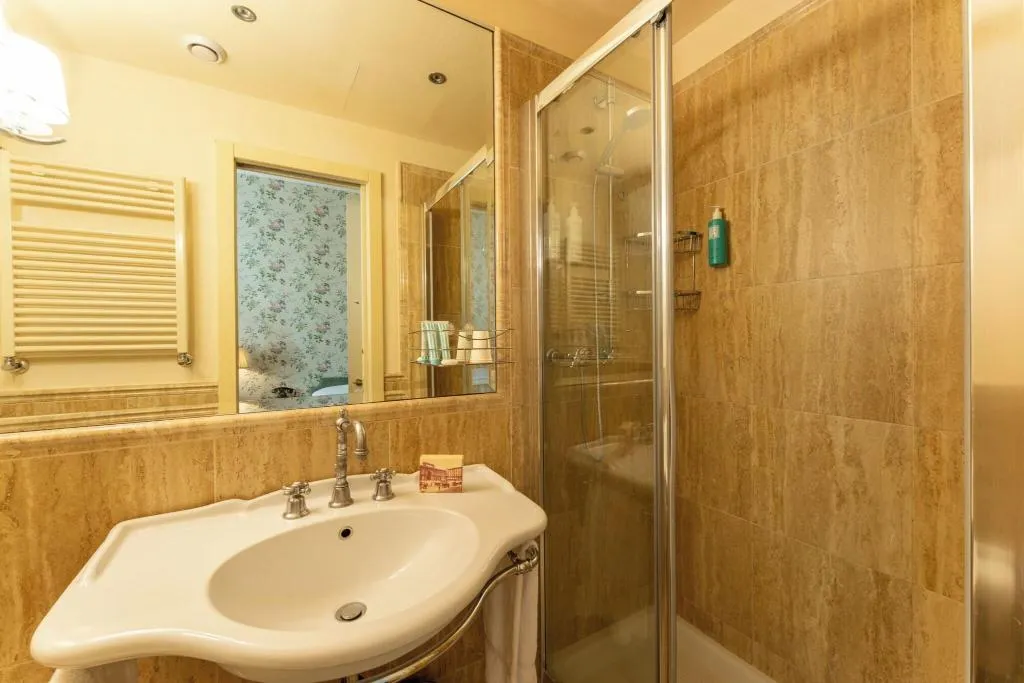 TRIPLE STANDARD Room, Pendini, Florence