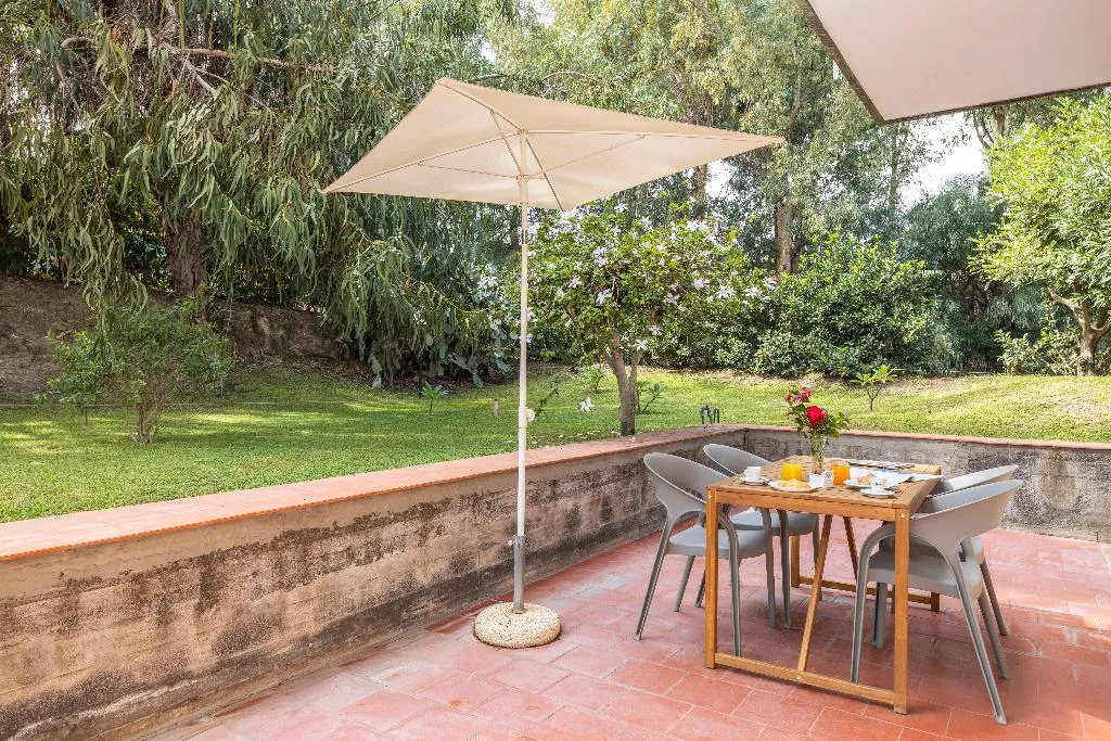 APARTMENT CAPACITY 4 Room, Residence Villa Giardini, Taormina