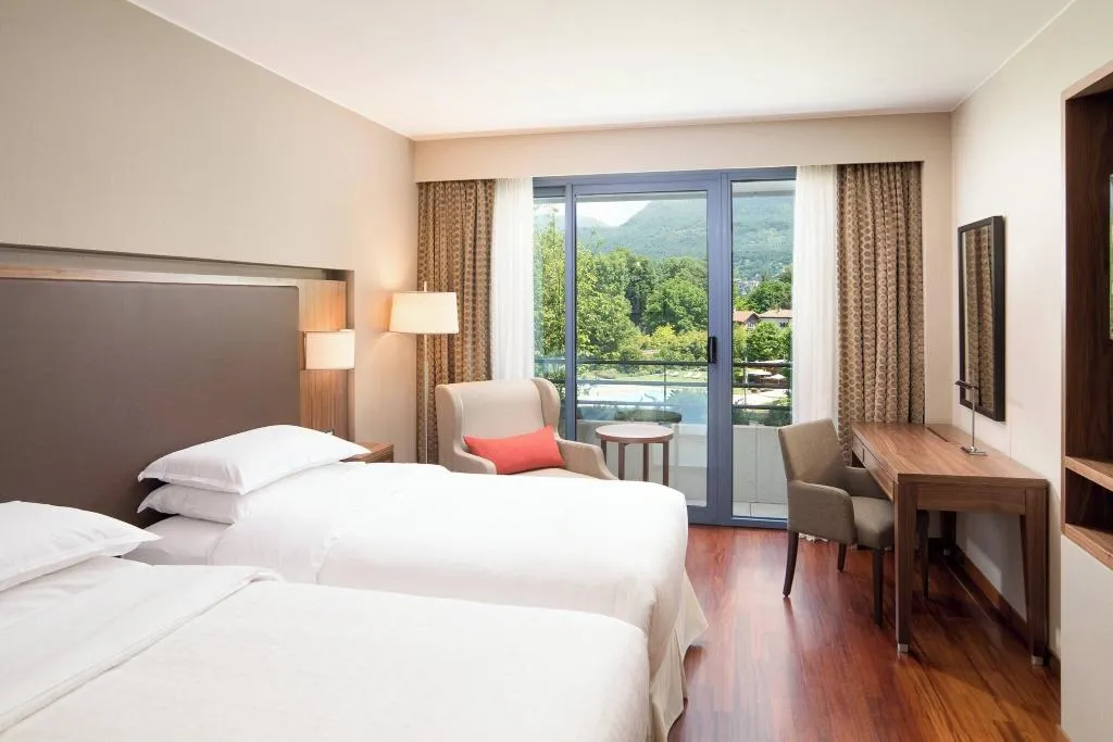 Room, Sheraton Lake Como, Milan