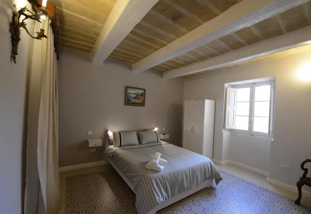 Room, Paulos Valletta, Malta
