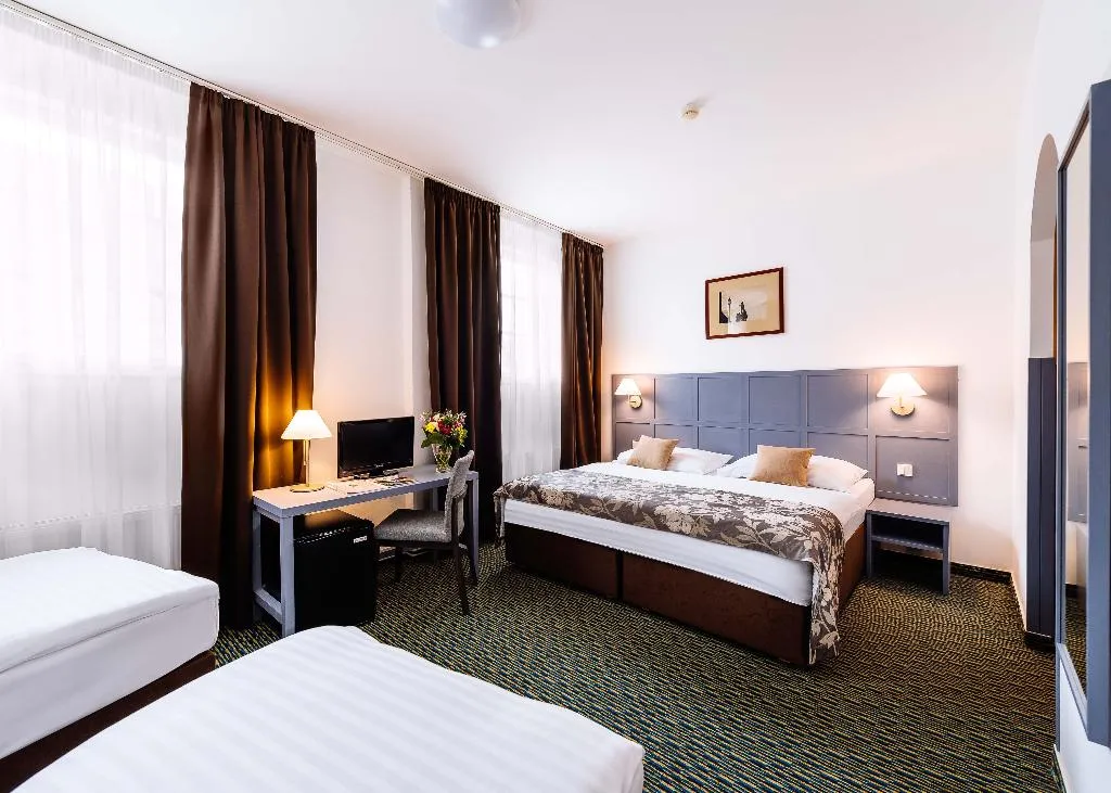 TRIPLE STANDARD Room, Central Hotel Prague, Prague