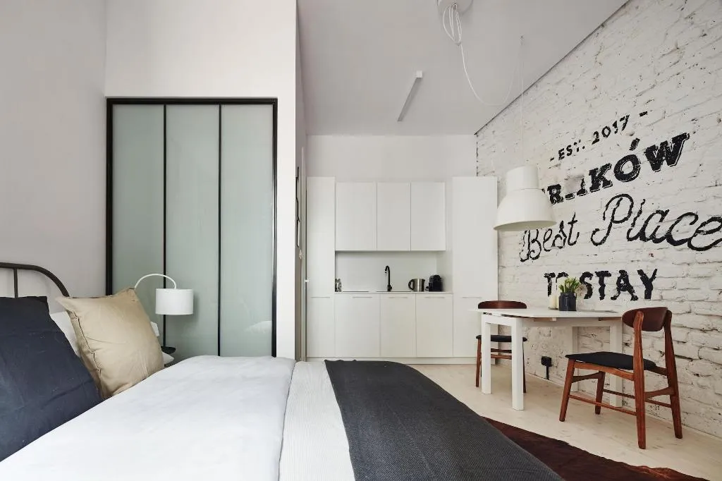 Room, OLD NEW Szczepańska, Krakow