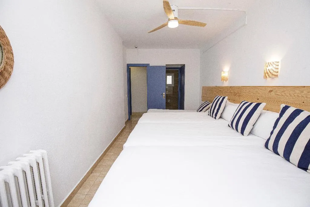 QUADRUPLE STANDARD Room, Hotel Casa Mas, Costa Brava